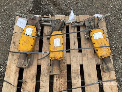 Quantity of (3) 2015 Atlas Copco TEX230PE Młot wyburzeniowy