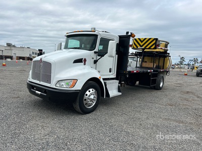 2011 Kenworth T370 4x2 Attenuator Truck