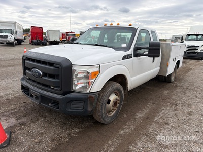 2012 Ford F-350 4x2 Extended Cab Utility Truck