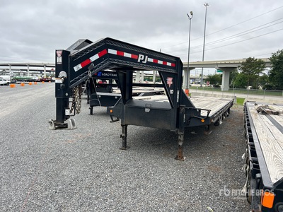 2022 PJ 3F492 40 ft T/A Gooseneck Flatbed Trailer