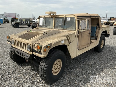 AM General M1097R1 HMMWV 4 Door Soft Top w/Truck Body
