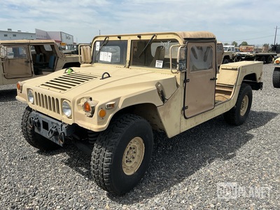 2000 AM General M1097A2 HMMWV 2 Door Soft Top w/Truck Body