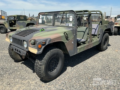 1986 AM General M1097R1 HMMWV 4 Door w/Truck Body