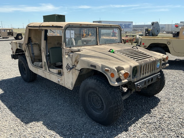 2008 AM General M1097R1 HMMWV 4 Door Soft Top w/Truck Body