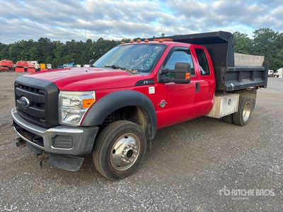 2012 Ford F-550 4x4 Extended Cab Camión volquete (Inoperable)