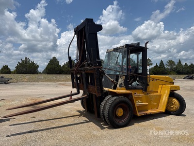 Hyster 23000 lb Pneumatic Tire Forklift