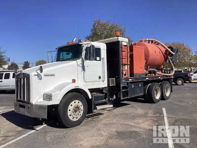 Ditch Witch FX60 on 1998 Kenworth T800 6x4 Vacuum Excavator Truck