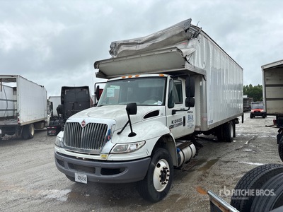 2015 International Durastar 4300 4x2 Moving Van Truck (Inoperable)