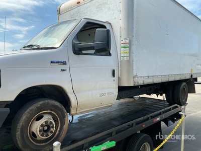2016 Ford E-350 Van Truck