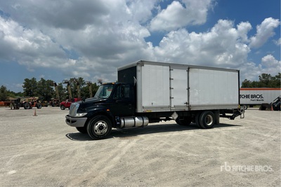 2017 International 4300 4x2 Van Truck