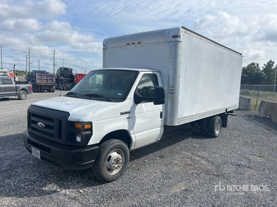 2015 Ford E350 4x2 Gesloten vrachtwagen