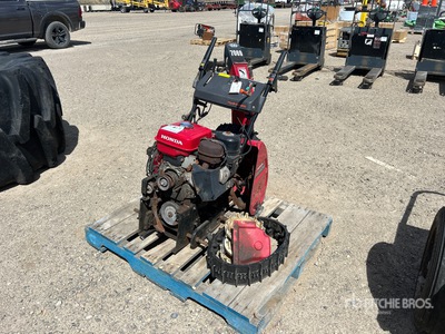 Honda HS928TC 28 in Tracked Snow Blower (Inoperable)
