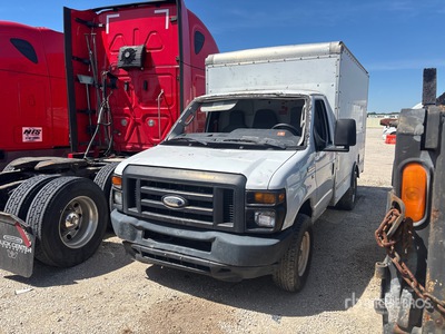 2014 Ford E-350 4x2 Van Truck