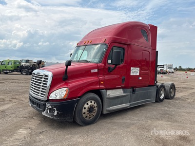 2015 Freightliner Cascadia 125 6x4 T/A Sleeper Truck Tractor