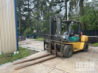 Komatsu FD70T-8 Cushion Tire Forklift