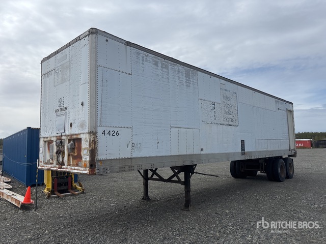 1976 Fruehauf 40 ft x 96 in T/A Van Trailer
