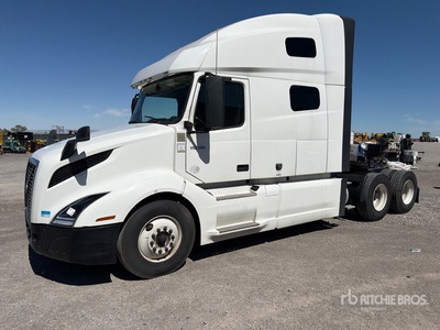 2022 Volvo VNL64760 6x4 Sleeper Prime Mover