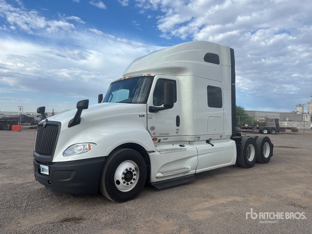 2022 International LT625 6x4 T/A Sleeper Truck Tractor