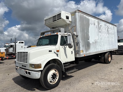 1998 International 4900 4x2 Refrigerated Truck