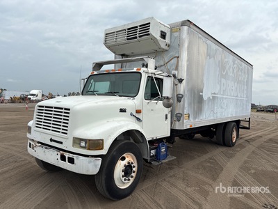 1998 International 4900 4x2 Refrigerated Truck (Inoperable)