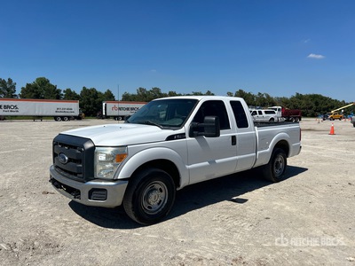 2012 Ford F-250 XL 4x2 Extended Cab Pickup