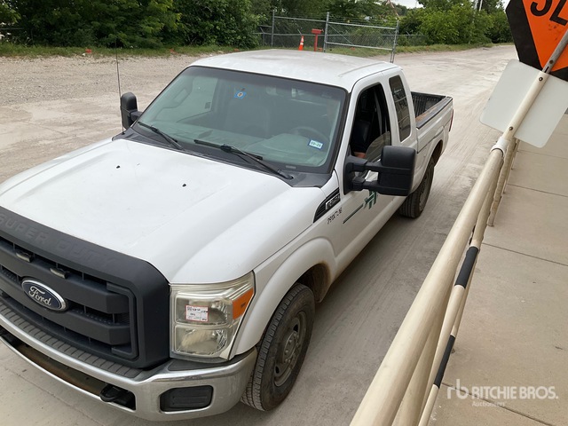 2012 Ford F-250 4x2 Extended Cab Pickup