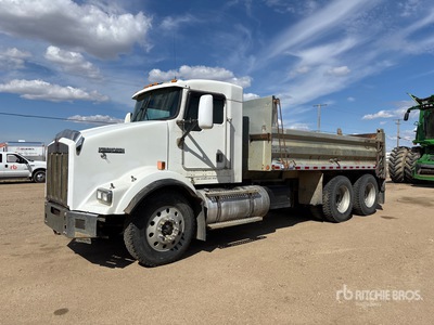2001 Kenworth T800 6x4 Autocarro ribaltabile 2 assi
