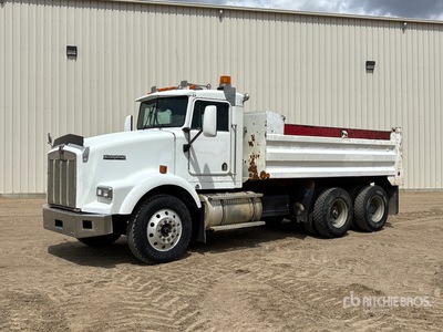 2001 Kenworth T800B 6x4 Autocarro ribaltabile 2 assi