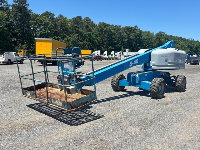 2015 Genie S-40 4WD Diesel Telescopic Boom Lift 2015 Genie S-40 4WD Diesel Telescopic Boom Lift