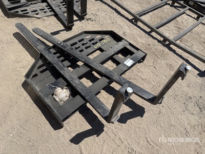 2026 GIYI GY-DHC 60 in Skid Steer Forks - Fits GIYI DHC (Unused)