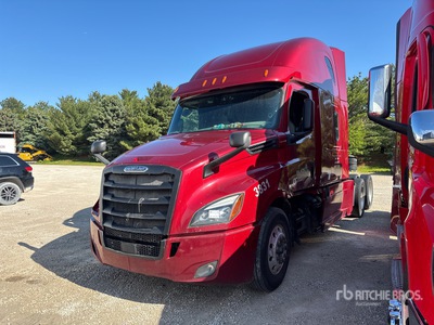 2019 Freightliner Cascadia 126 6x4 3- Achs Sattelzugmaschine mit Schlafkabine (Inoperable)