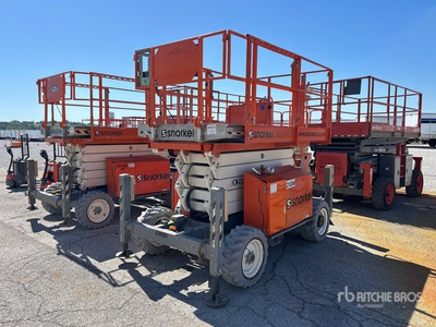 2018 Snorkel S3370RT V7 4x4 Diesel Scissor Lift