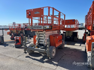 2018 Snorkel S3370RT V7 4x4 Diesel Scissor Lift
