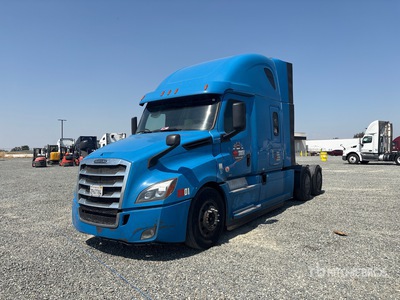 2019 Freightliner Cascadia 126 6x4 T/A Sleeper Truck Tractor
