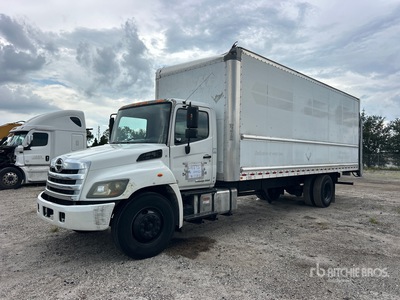 2018 Hino 338 4x2 Van Truck