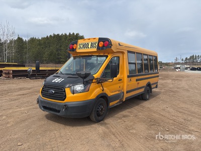 2015 Ford 4x2 18-Seat School Bus