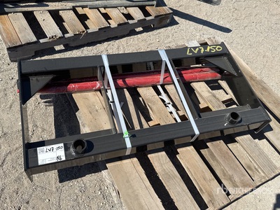 2026 GIYI GY-BF47 47 in Skid Steer Bale Spear (Unused)