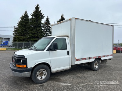 2004 GMC Savana 3500 4x2 Pressure Washer Truck