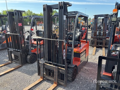 2003 Toyota 7FBEU20 3450 lb Electric Forklift