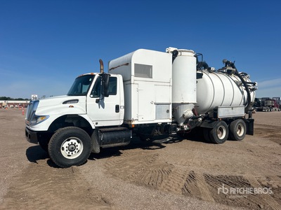 2003 Guzzler on 2004 International 7600 6x4 Vacuüm Graafmachine