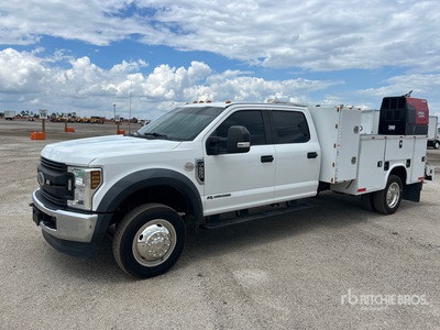 2019 Ford F-550 4x4 Crew Cab Service Truck