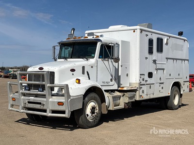 2002 Peterbilt 330 4x2 ワイヤーライントラック