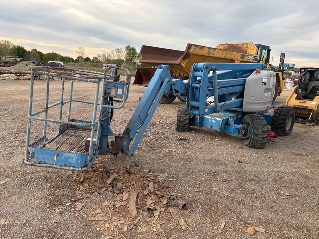 2000 Genie Z-45/25 4WD Dual Fuel Articulating Boom Lift 2000 Genie Z-45/25 4WD Dual Fuel Articulating Boom Lift