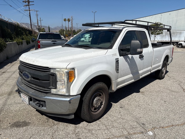 2017 Ford F-250 XL 4x2 Extended Cab Pickup 2017 Ford F-250 XL 4x2 Extended Cab Pickup