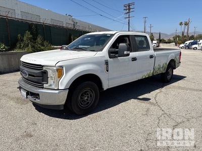2017 Ford F-250 XL 4x2 Crew Cab Pickup