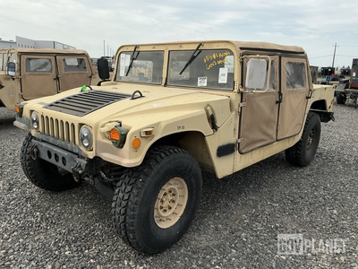 AM General M1097R1 HMMWV 4 Door Soft Top w/Truck Body