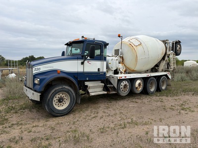 2005 Kenworth W900 Mixer Truck