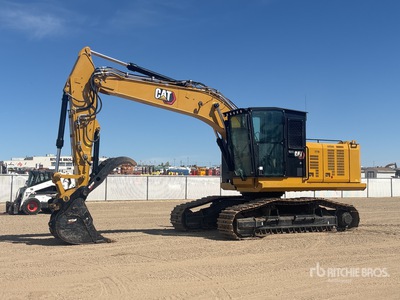 2023 Cat 538 Roadbuilder Tracked Excavator