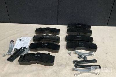 20 boxes- 2 AXLE SETS MRAP RCV-RG31 E757 BRAKE SHOE, PAD SET WILL SHIP IN PALLET 42 X 48 X 30 500LBS