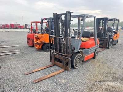 1997 Toyota 42-6FGU25 4950 lb Pneumatic Tire Forklift
